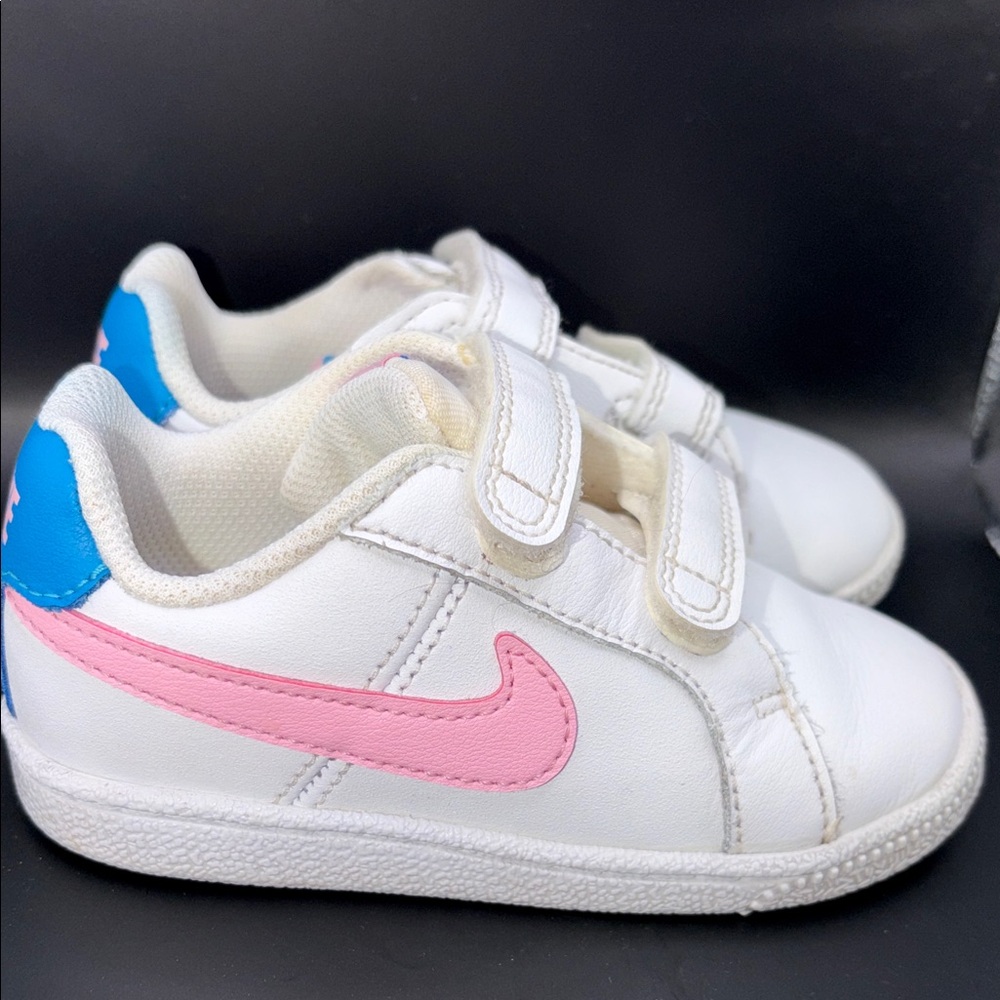 Toddler/Baby Girl’s Size 7 NIKE ROYALE VELCRO SHOES
